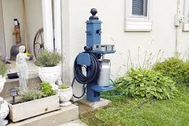 Fence-Mounted Crate Hose Station