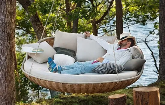 hanging lounge bed