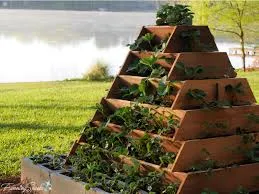 Planter Box Plans stacked wooden