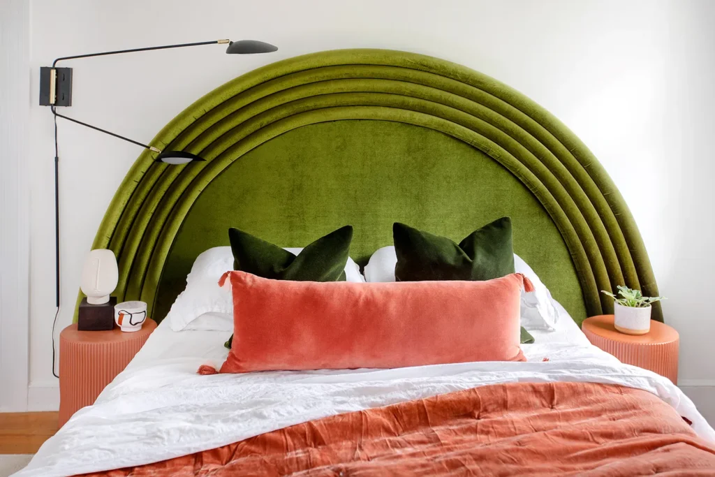 Curved Upholstered Headboard Plan