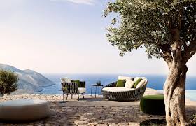 Oasis Wicker Daybed with Open Weave