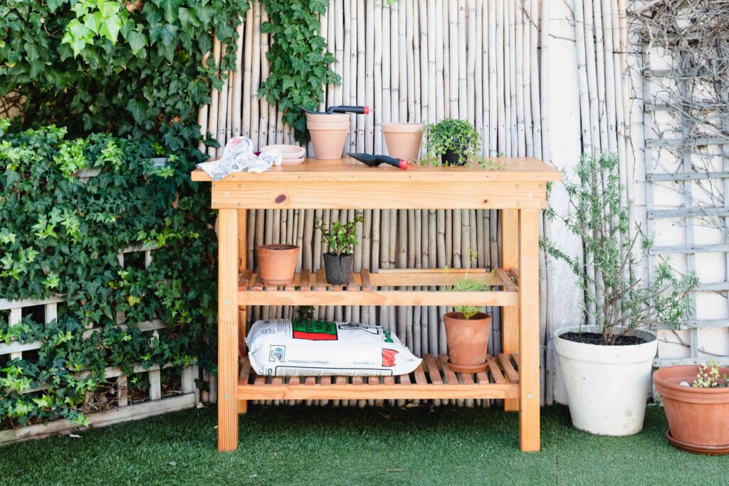 Vintage-Style Potting Shed Ideas with Work Tables