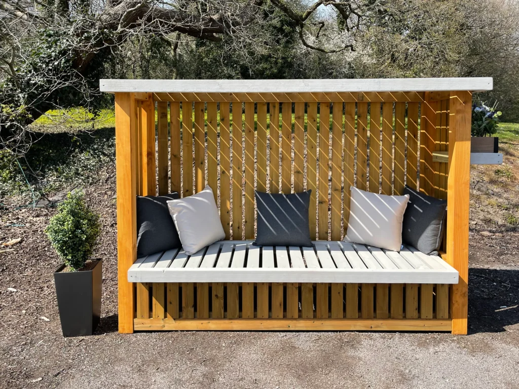 Enclosed Arbor Bench Designs